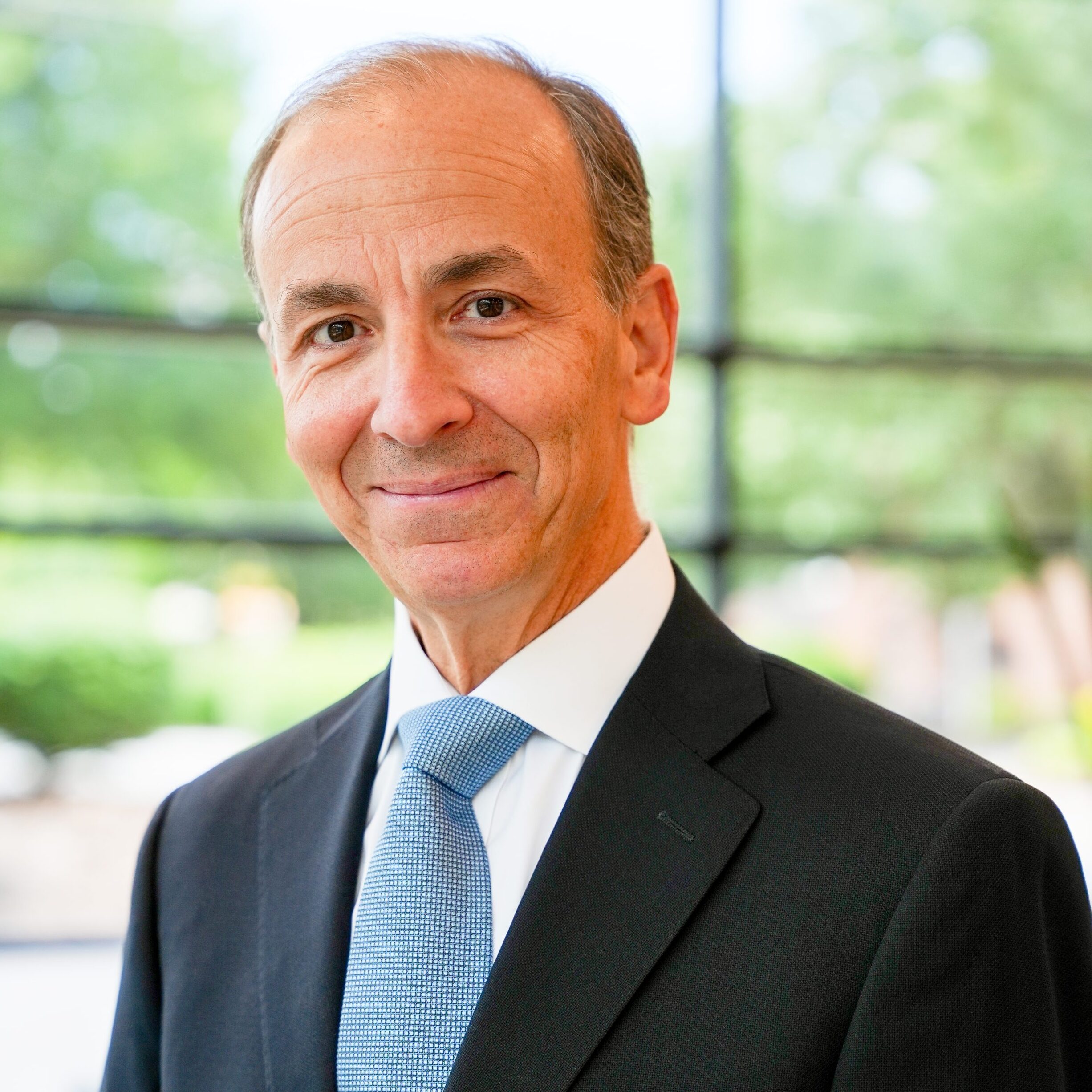 Dr. Andrew Schneider