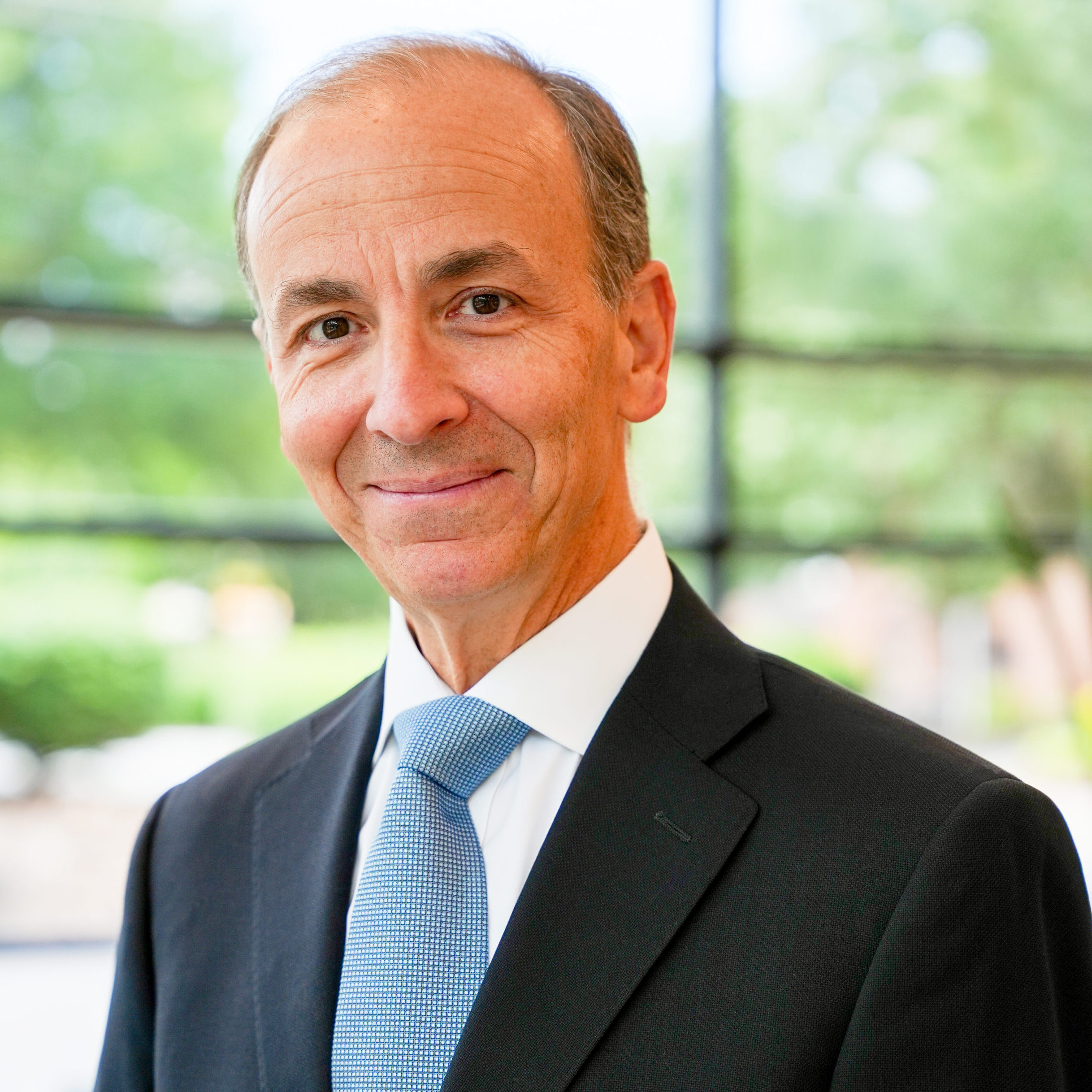 Dr. Andrew Schneider